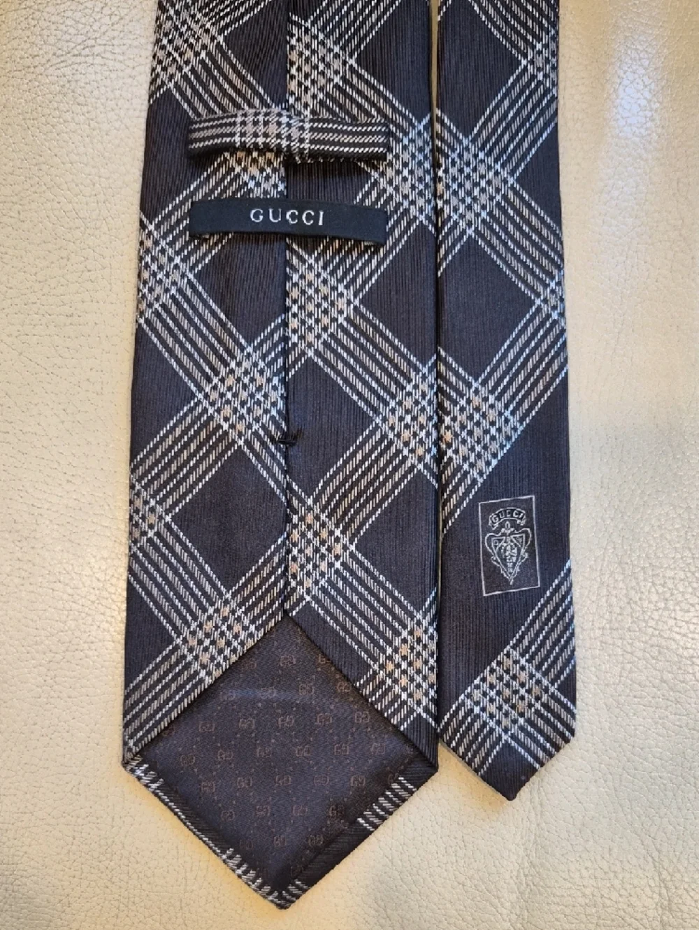 Gucci men silk
